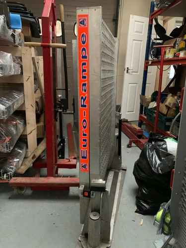 Amf van pivot ramp - ramp, 300kg,